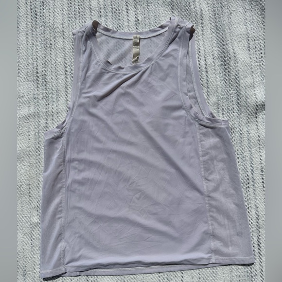 lululemon athletica Tops - Lululemon Tank top White Sz 4 Mesh Back muscle top Activewear women’s